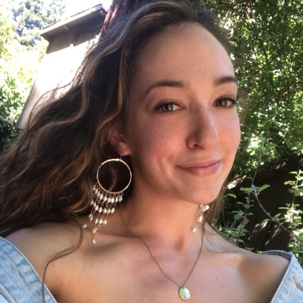 Meet your Posher, Joelle